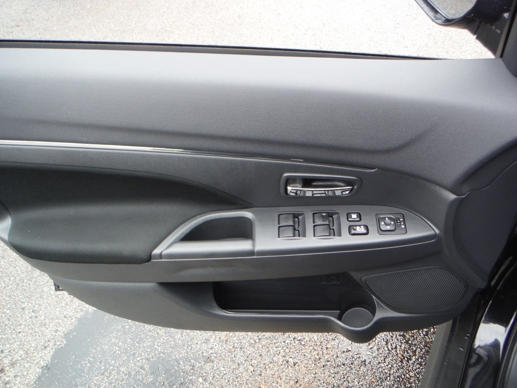 2026 Mitsubishi Outlander Sport image 13