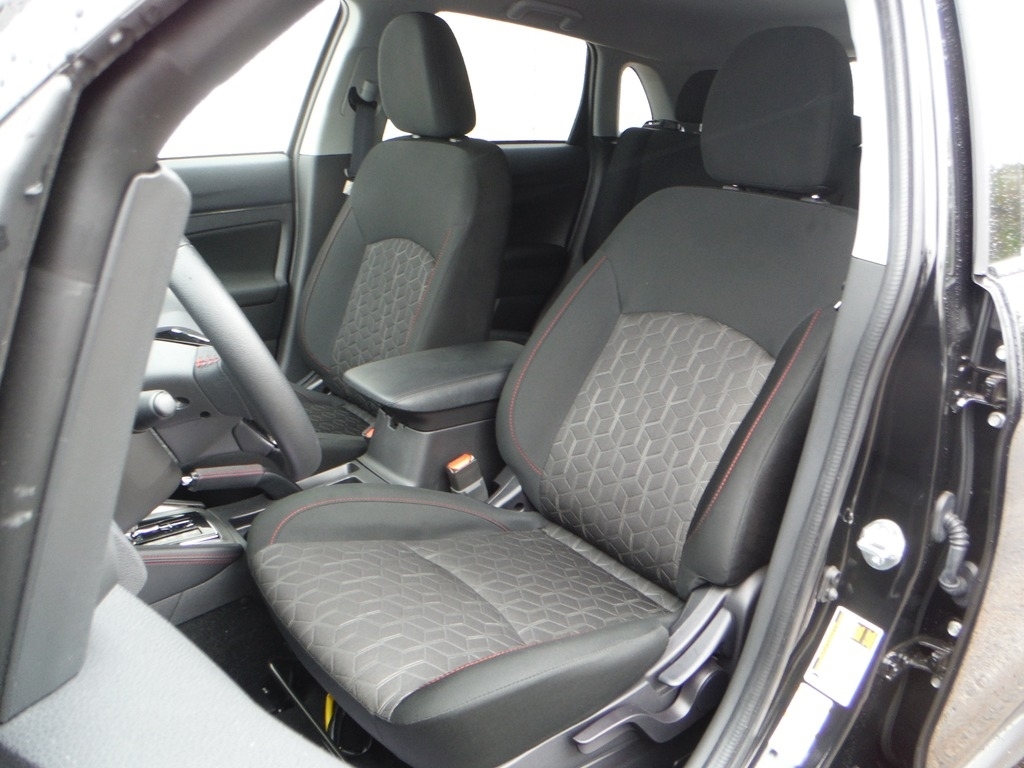 2026 Mitsubishi Outlander Sport image 17