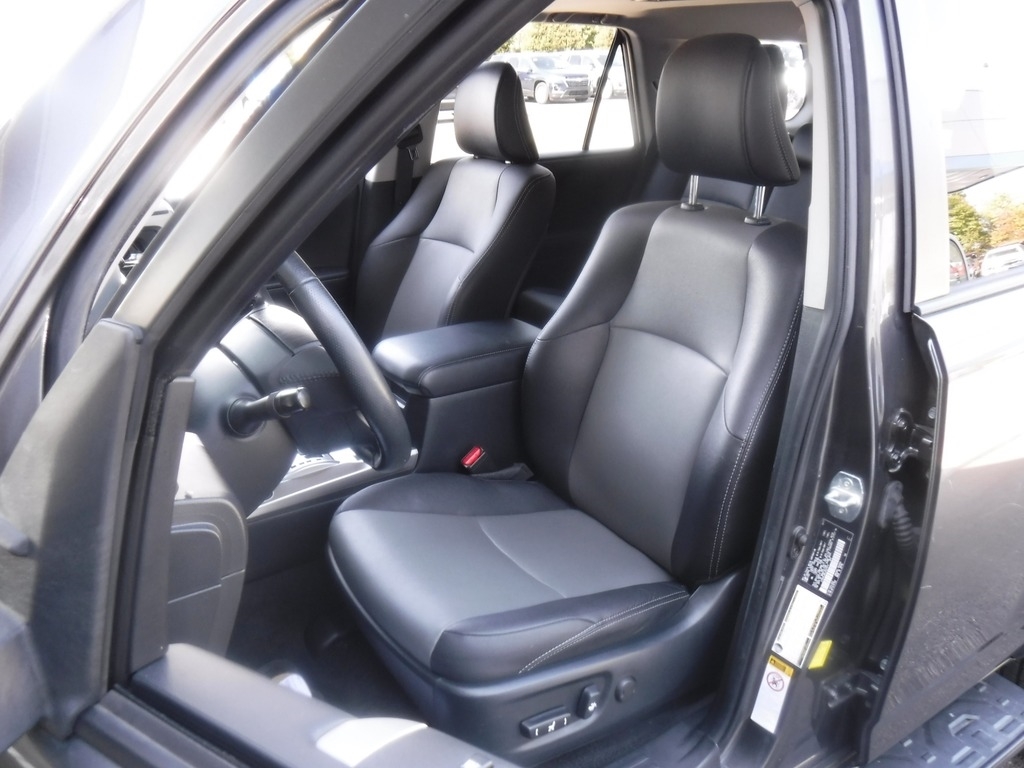 2018 Toyota 4Runner image 17