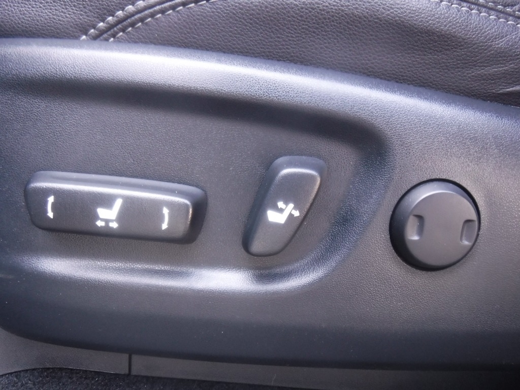 2018 Toyota 4Runner image 18