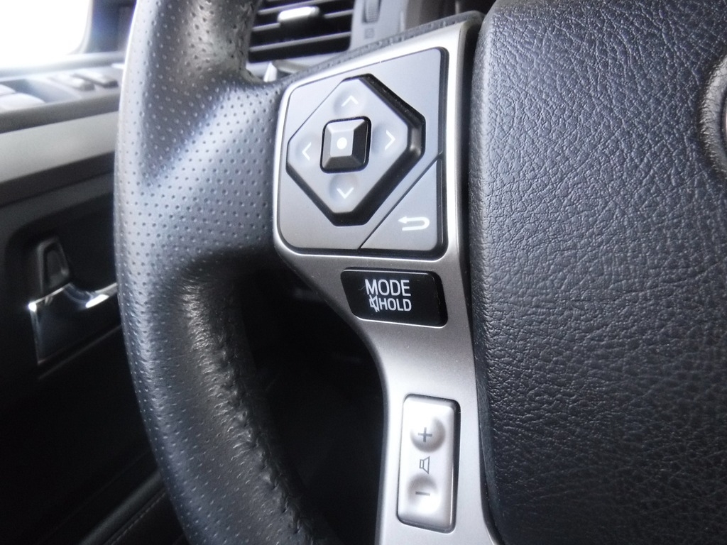 2018 Toyota 4Runner image 32
