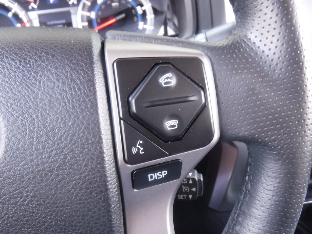 2018 Toyota 4Runner image 33