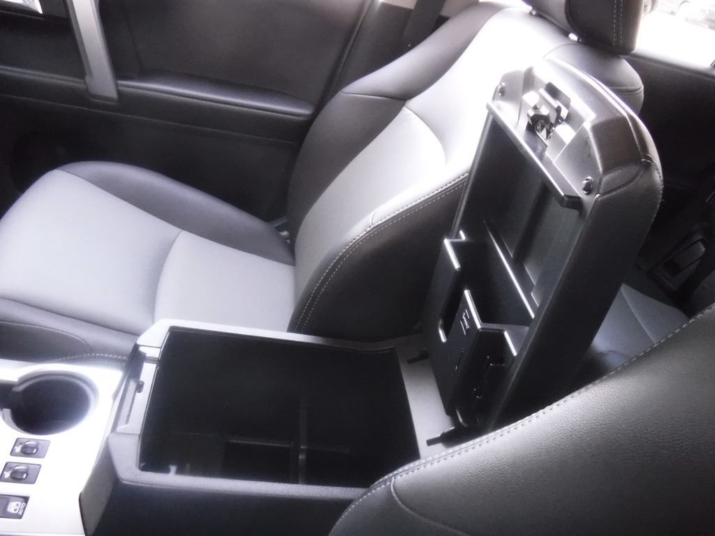 2018 Toyota 4Runner image 34