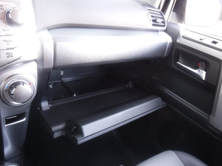 2018 Toyota 4Runner image 36
