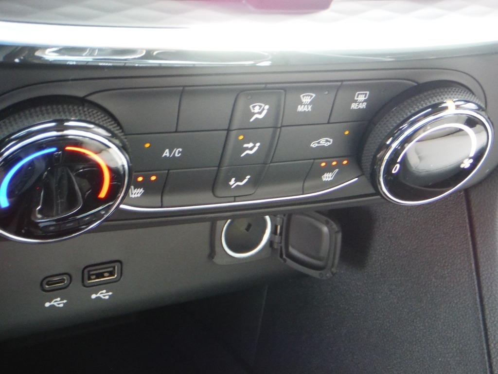 2026 Buick Encore GX image 21