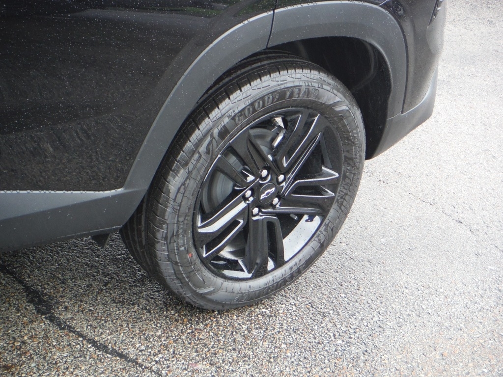 2026 Chevrolet Trax image 3