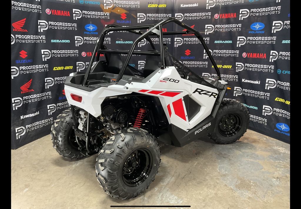 2023 Polaris RZR 200 EFI  7