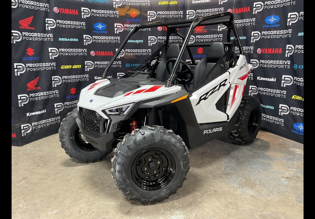 2023 Polaris RZR 200 EFI  11