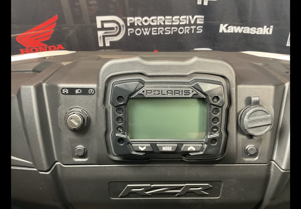 2023 Polaris RZR 200 EFI  20