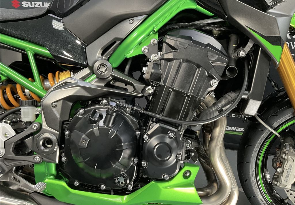 2024 Kawasaki Z900 SE ABS  3