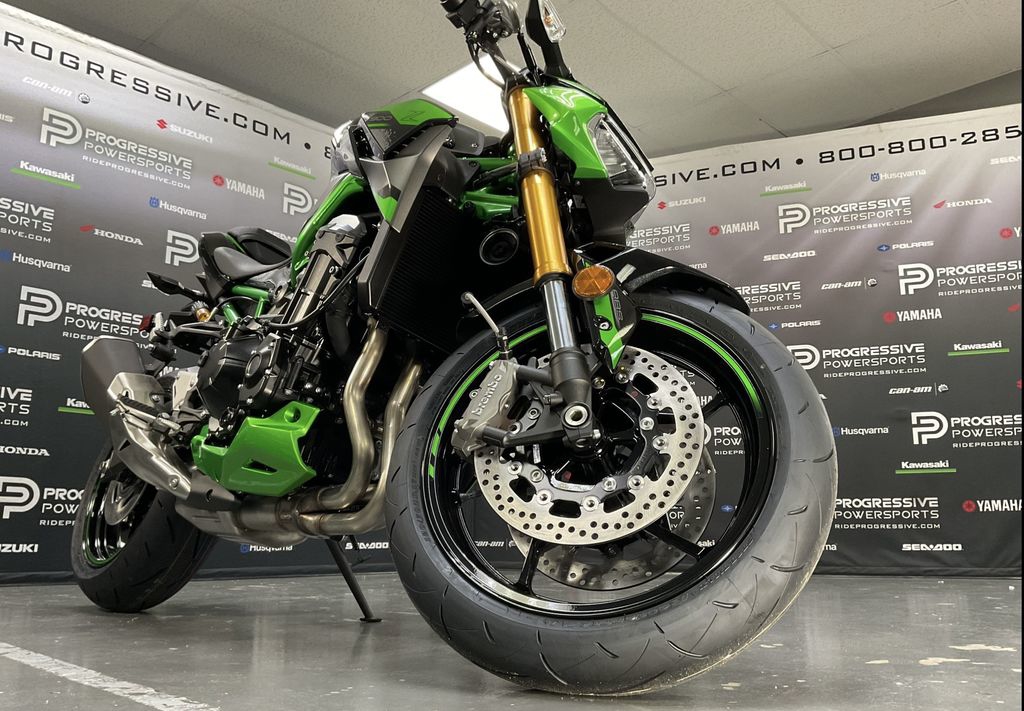 2024 Kawasaki Z900 SE ABS  5