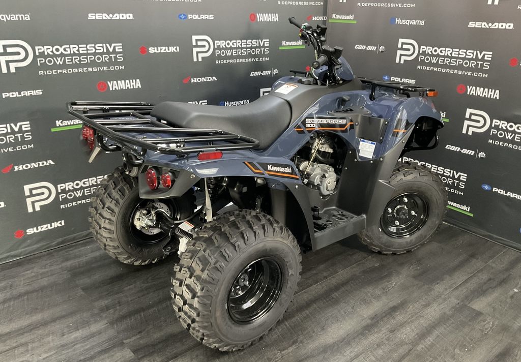 2025 Kawasaki Brute Force 300  13