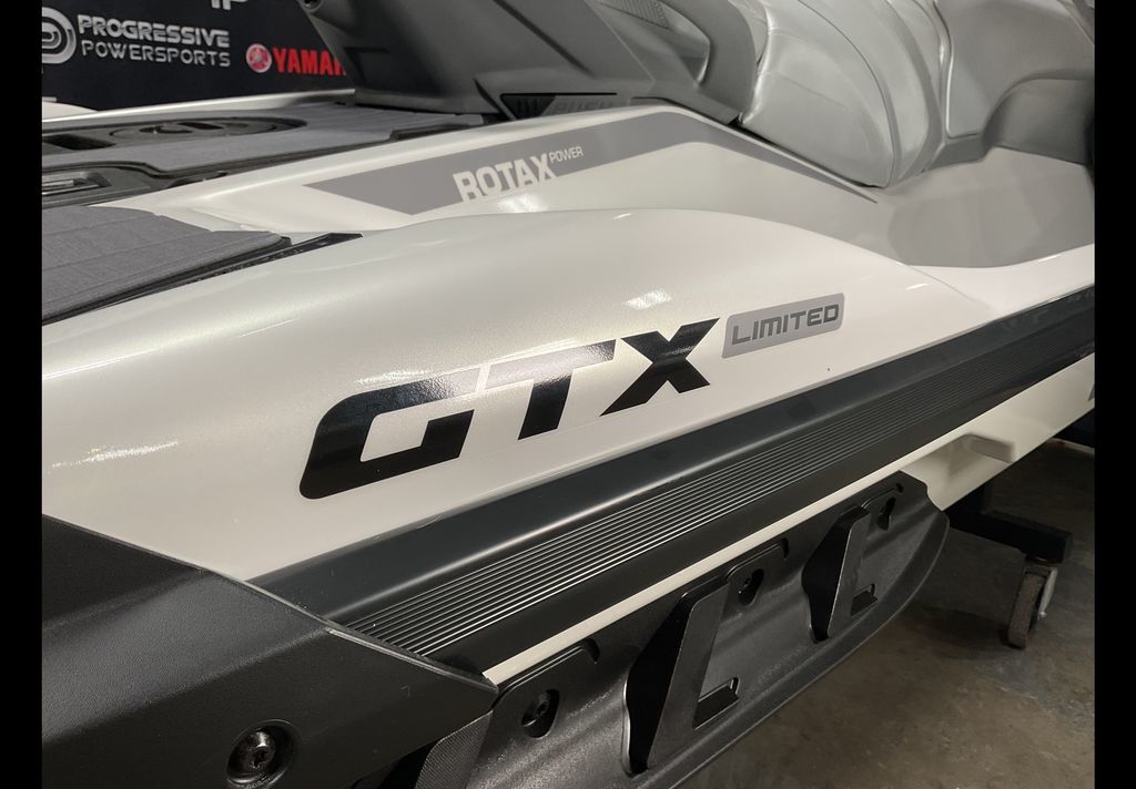 2024 Sea-Doo GTX Limited 300 White Pearl Premium  19