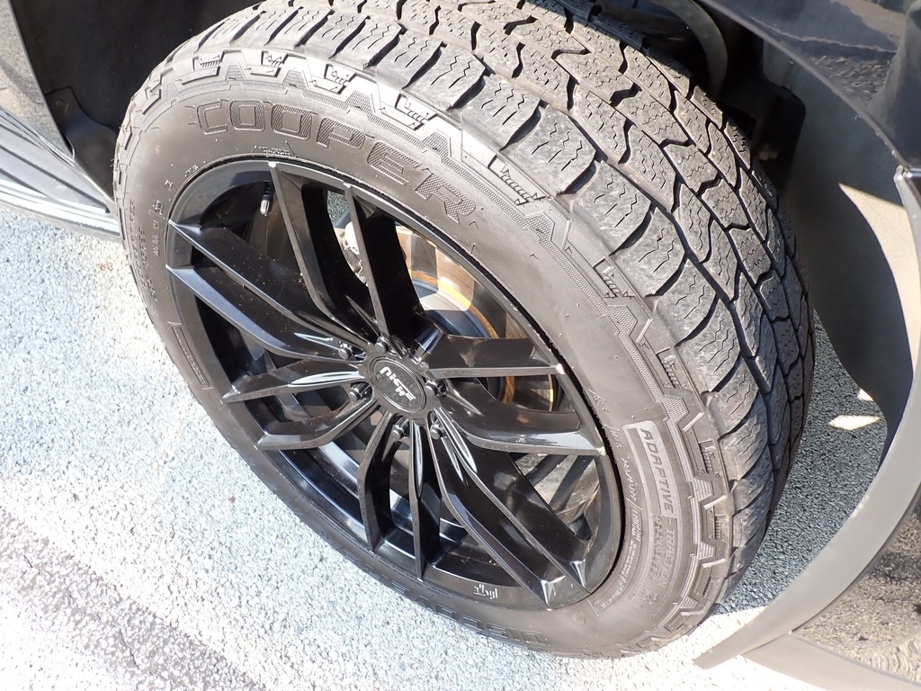 2019 Cadillac Escalade Luxury photo