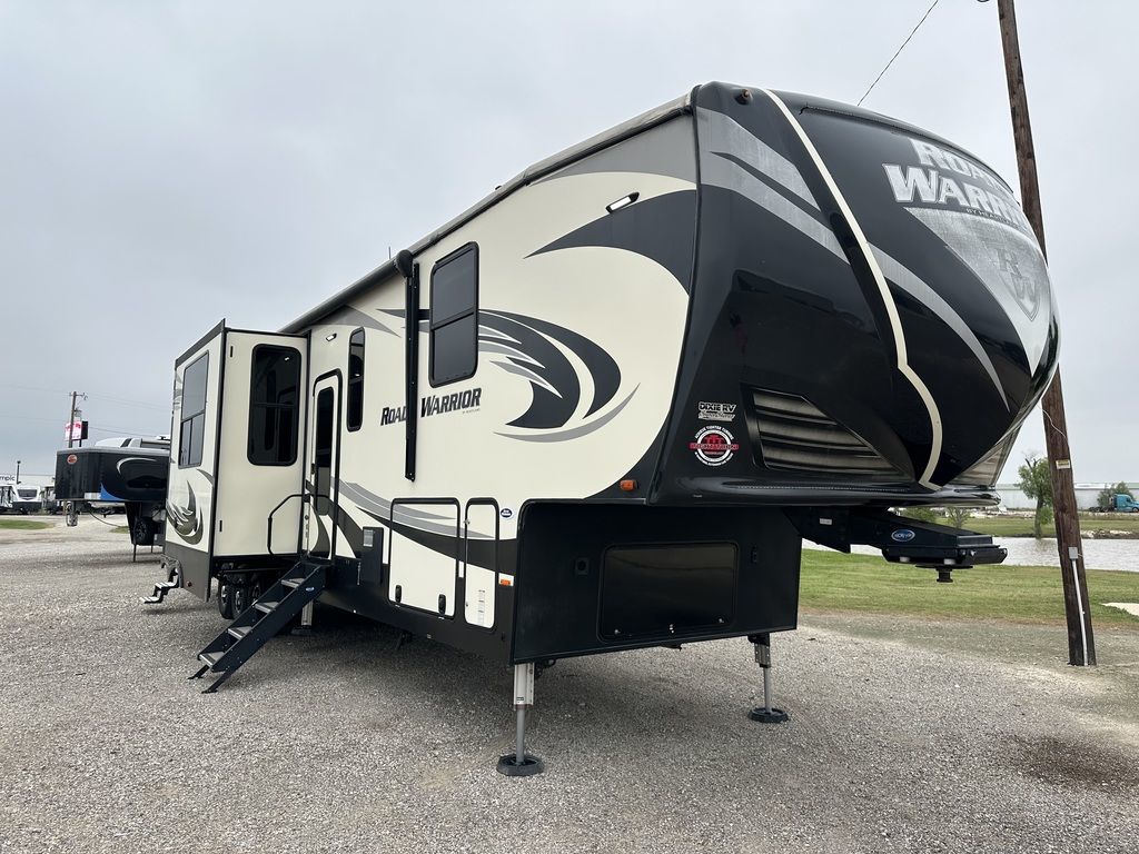 2018 Heartland ROAD WARRIOR 426RW
