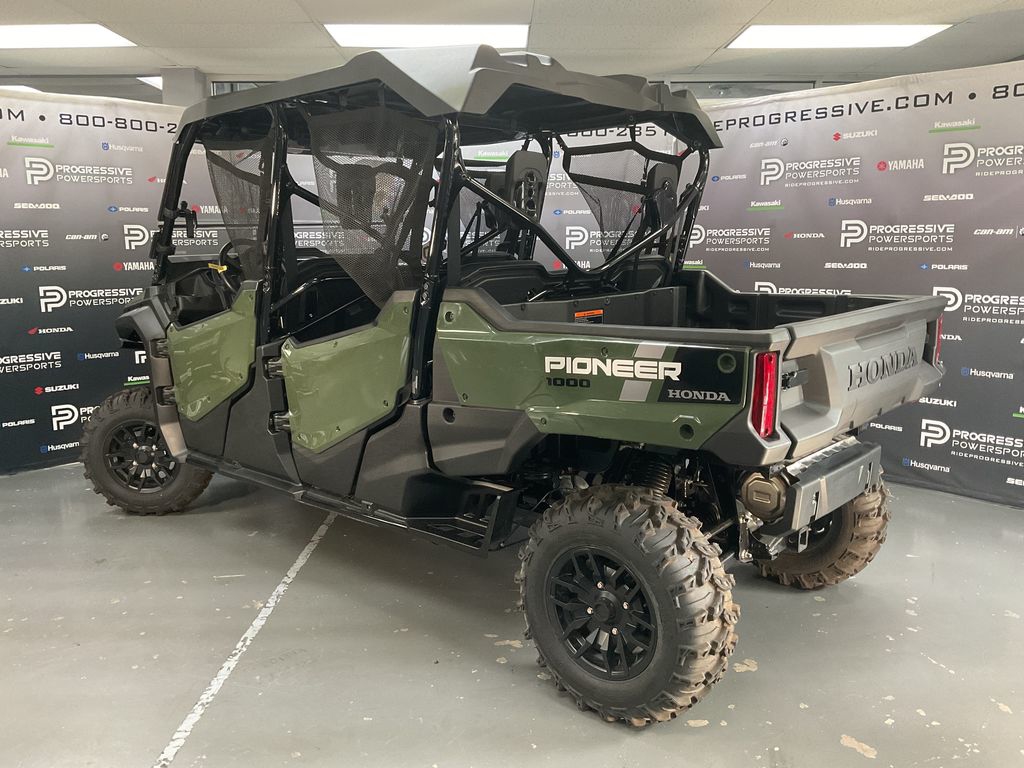 2023 Honda Pioneer 1000-6 Deluxe Crew 4