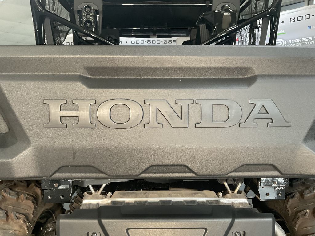 2023 Honda Pioneer 1000-6 Deluxe Crew 10