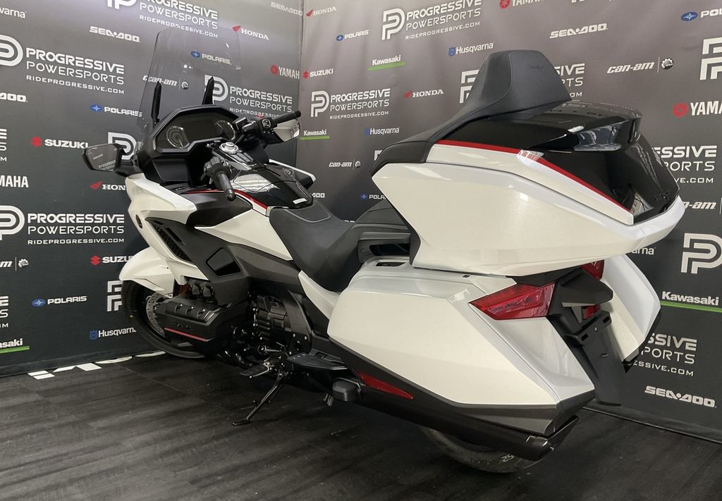 2024 Honda Gold Wing Tour  9