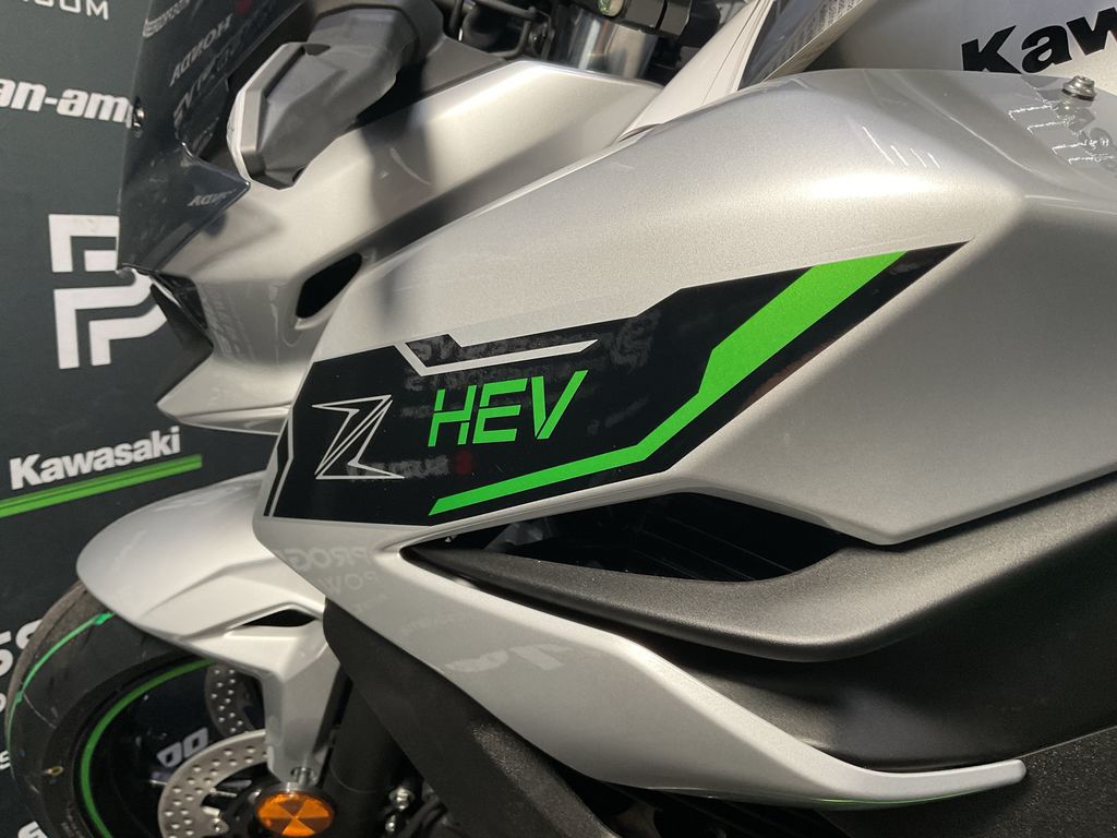 2024 Kawasaki Z7 Hybrid ABS  4