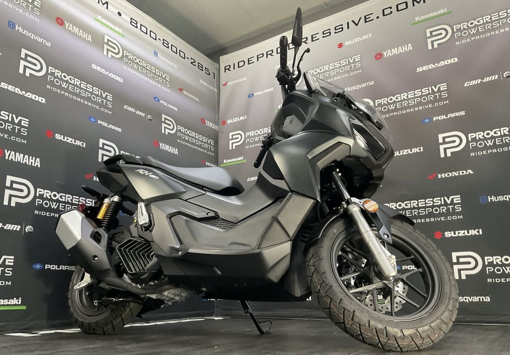 2025 Honda ADV160AS  6