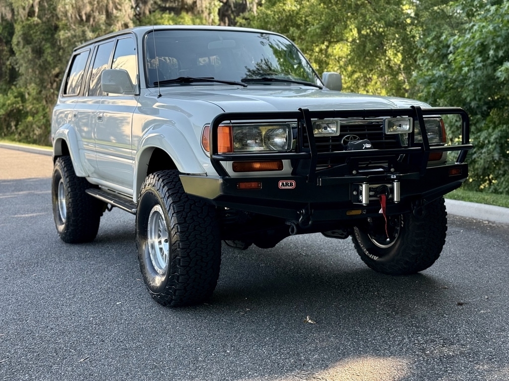 1997 Toyota Land Cruiser INSANELY CLEAN WELL SERVICED FRESH BUILD