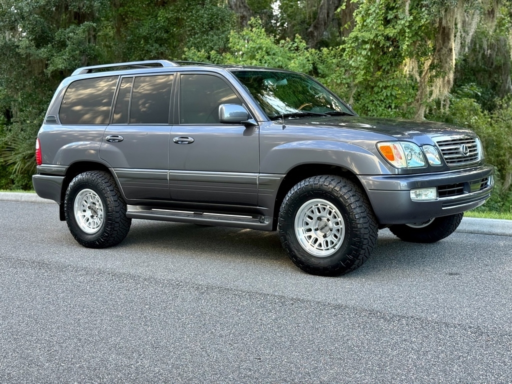 2005 Lexus LX 470 DUPER CLEAN AND BEAUTIFUL