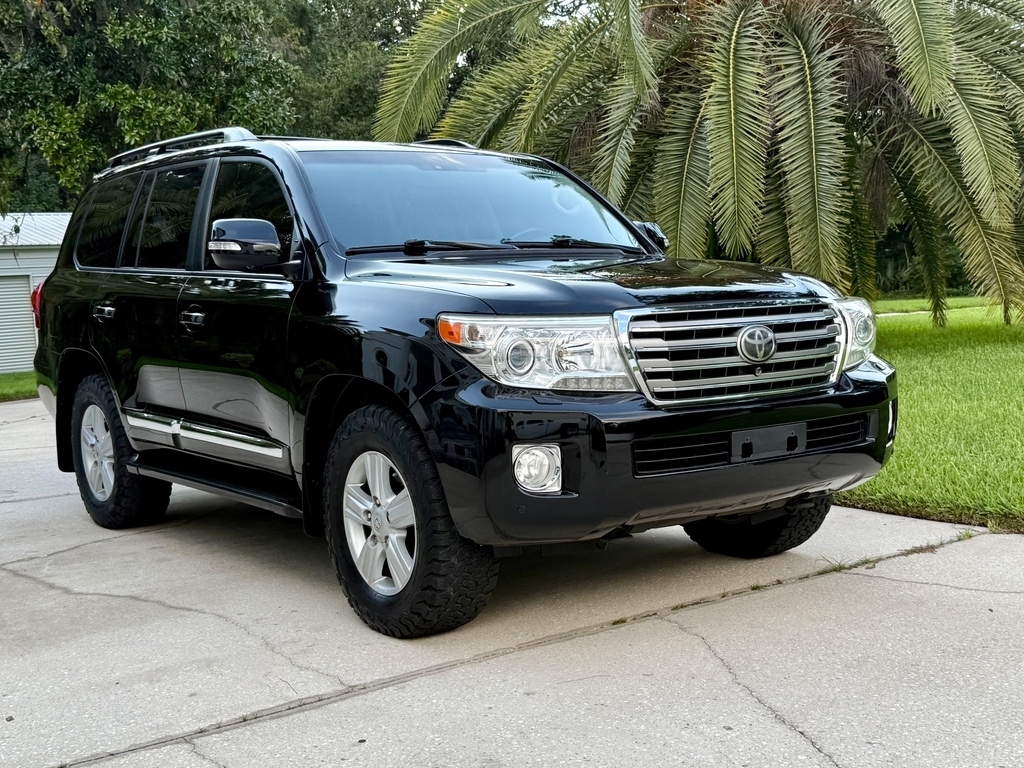 2014 Toyota Land Cruiser 200 SERIES CLEAN CARFAX EXCELLENT