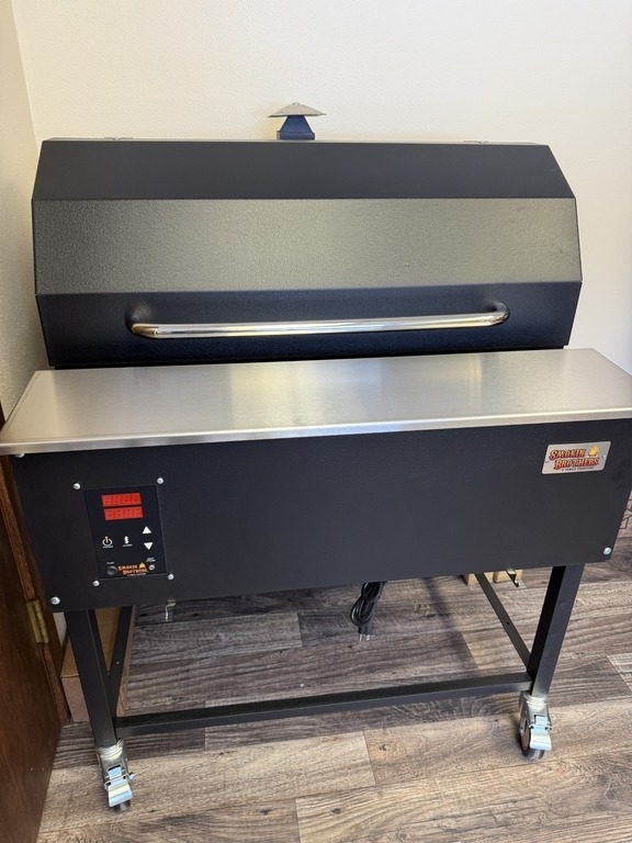 Smokin Brothers 36 Premier Plus Pellet Grill