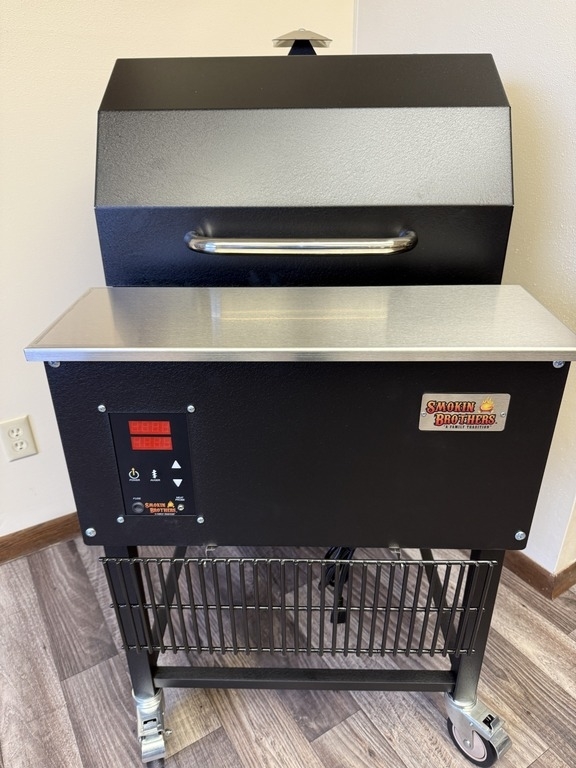 Smokin Brothers 24 Premier Plus Pellet Grill