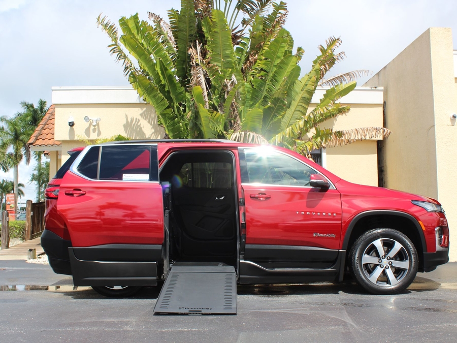 2022 Chevrolet Traverse LT Leather SUV