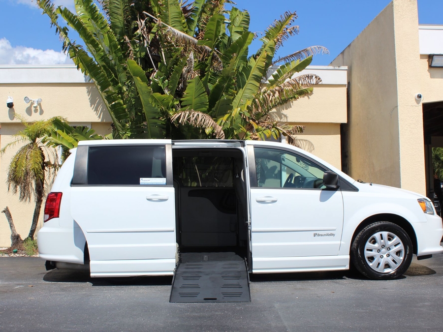 2014 Dodge Grand Caravan SE Mini-Van