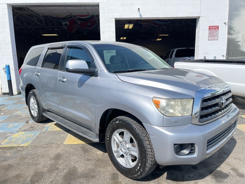 Toyota sequoia sr5