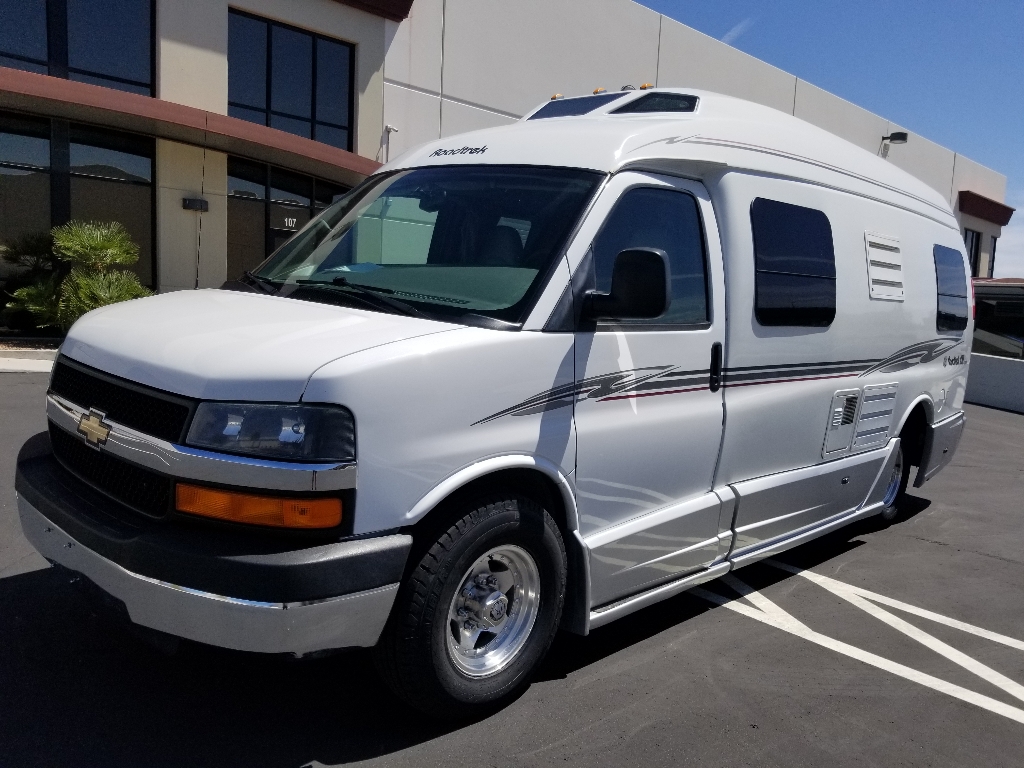 2007 Roadtrek 210 Popular 6.0 Gas