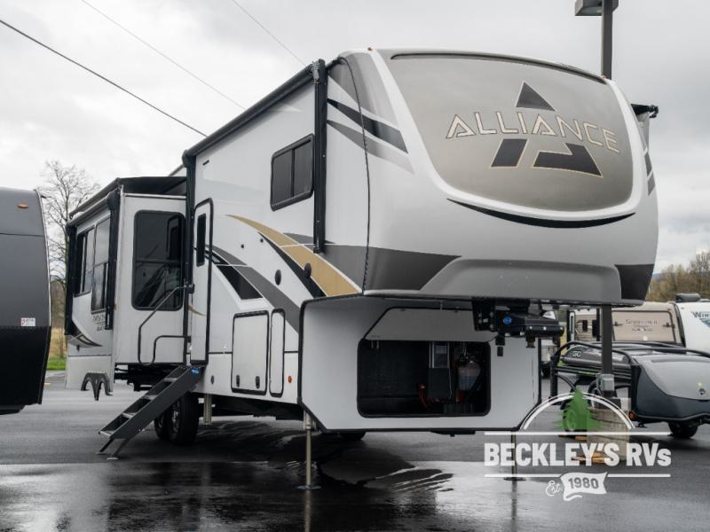 2022 Alliance Paradigm 310RL