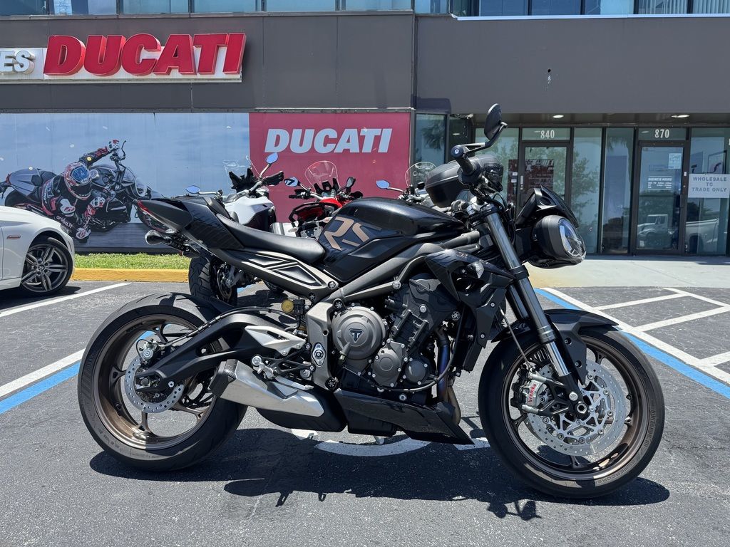 2023 Triumph Street Triple RS Carbon Black Horizontal In-line 765