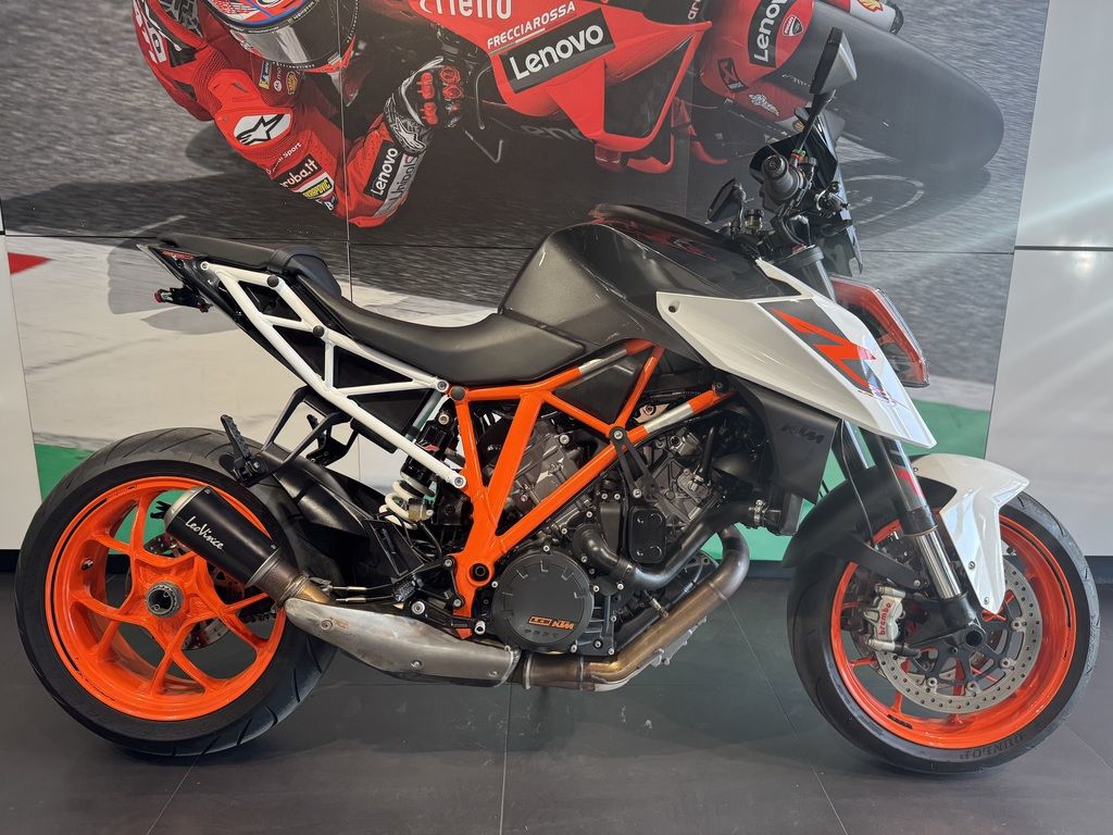 2018 KTM Super Duke 1290 R V Twin 1301