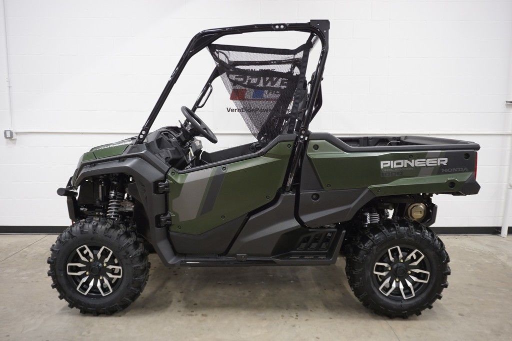 2025 Honda Pioneer 1000 Trail 999