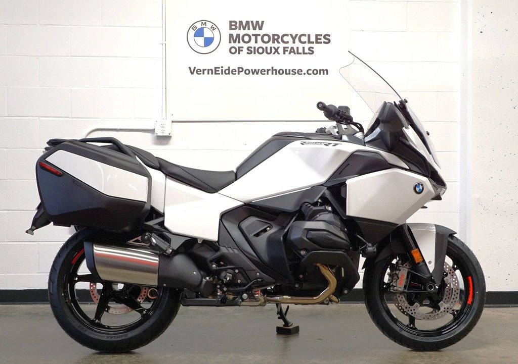 2026 BMW R 1300 RT Alpine White 3 Flat Twin 1300