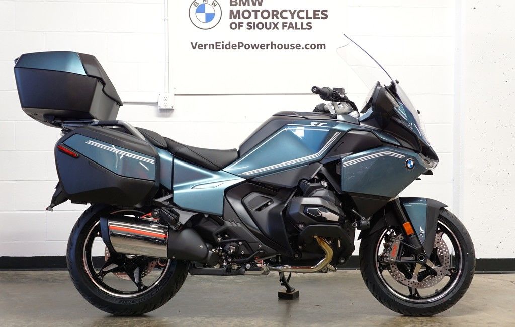2026 BMW R 1300 RT Option 719 Camargue Flat Twin 1300