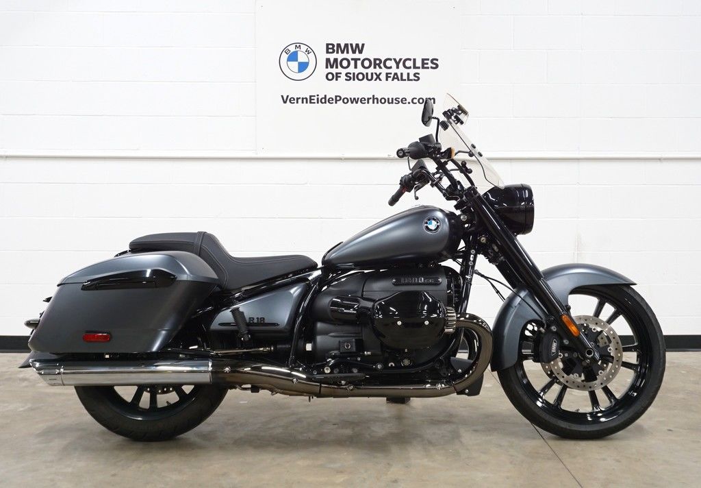 2024 BMW R 18 Roctane Mineral Gray Metallic Matte Parallel Twin 1802