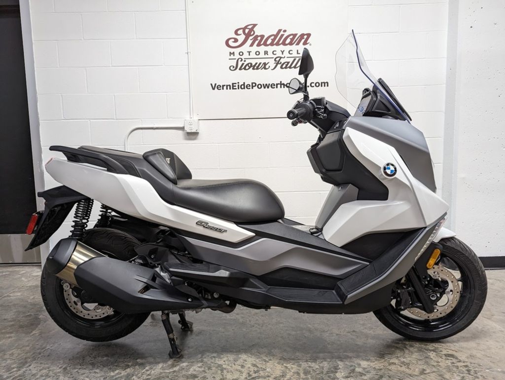 2024 BMW C 400 GT Alpine White Single-Cylinder 350