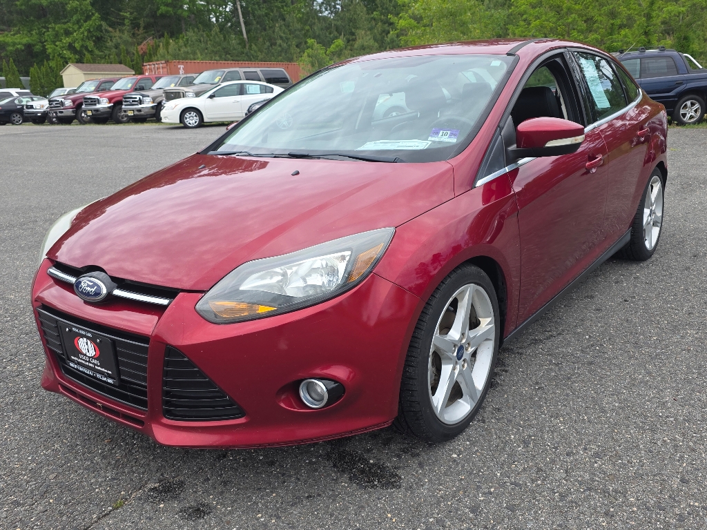 2014 Ford Focus Sedan Titanium's photo