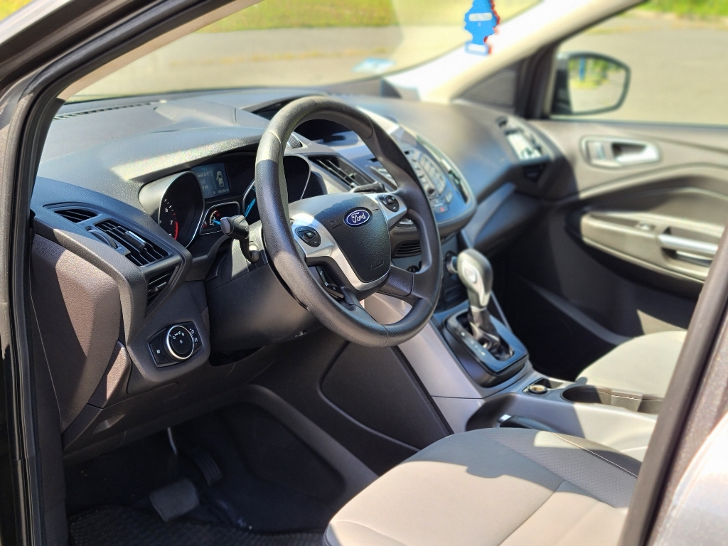 2015 Ford Escape SE 16