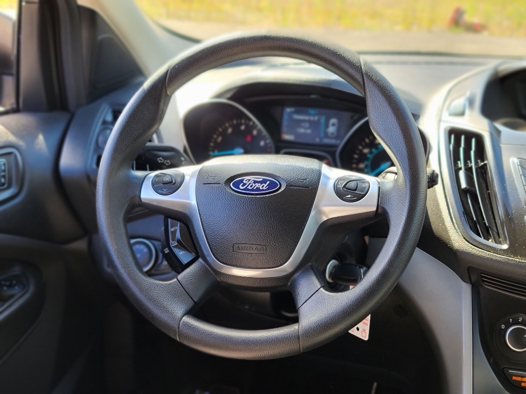 2015 Ford Escape SE 26