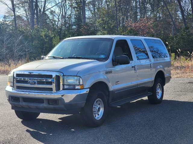 2002 Ford Excursion XLT 1