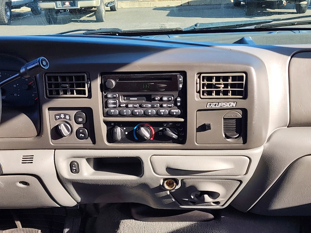 2002 Ford Excursion XLT 15