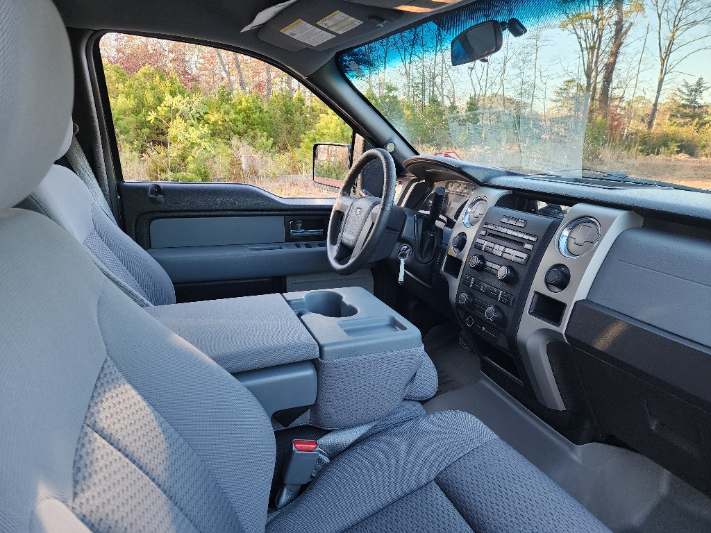 2012 Ford F-150 XLT 11