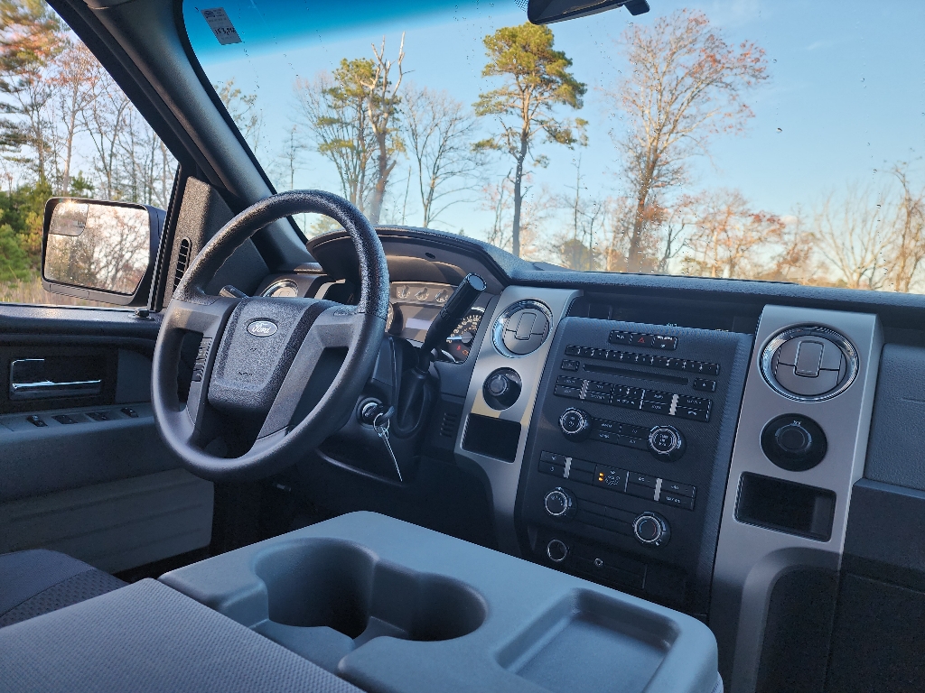 2012 Ford F-150 XLT 13