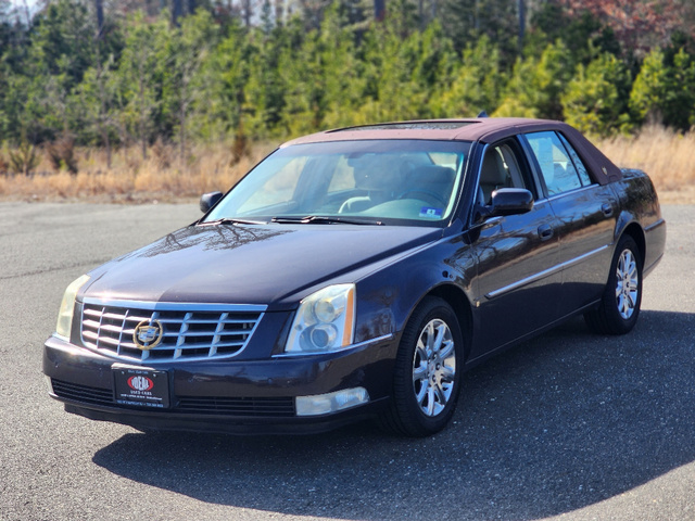 2009 Cadillac DTS Premium Luxury 1