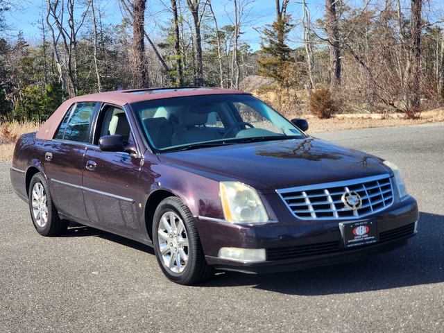 2009 Cadillac DTS Premium Luxury 2